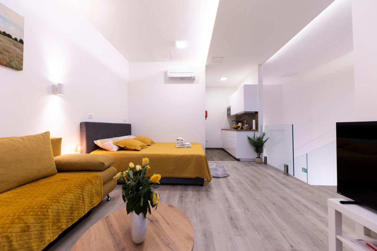 Studio Apartments Heart Of Ζαντάρ Εξωτερικό φωτογραφία